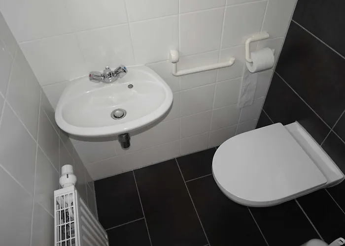 Fischerstrasse 11 *